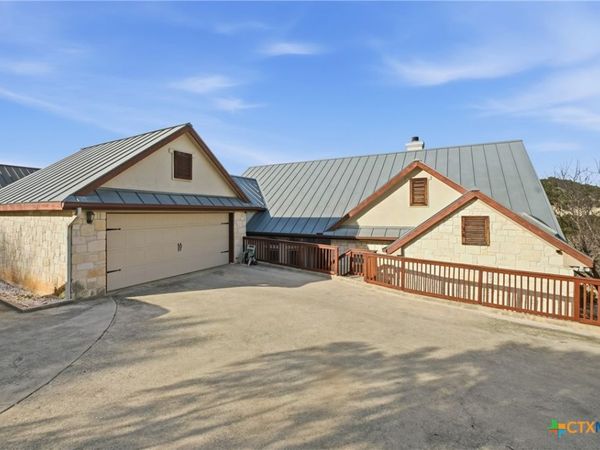 204 Tapatio Dr. W. , Boerne, TX 78006
