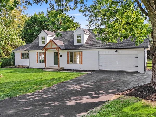 502 Hillside Drive, Mahomet, IL 61853