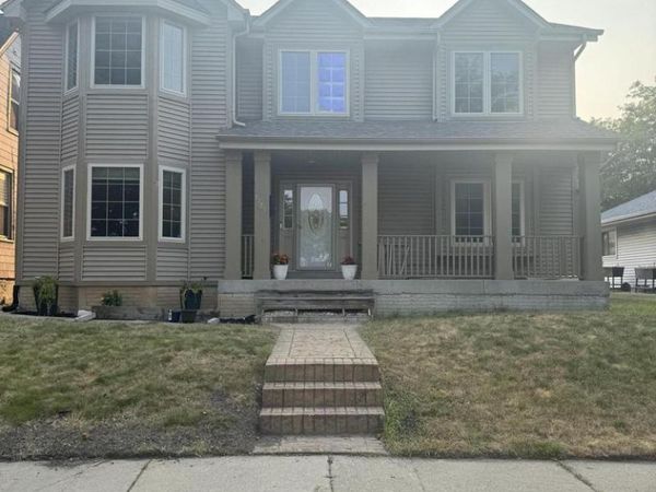 1725 N 19th STREET, Milwaukee, WI 53205