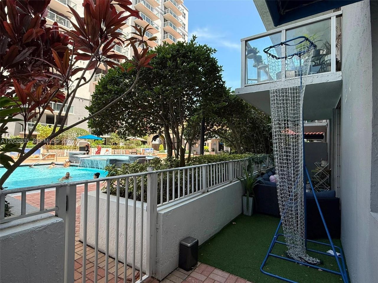 5085 NW 7th St, Unit 406, Miami, FL 33126 Photo