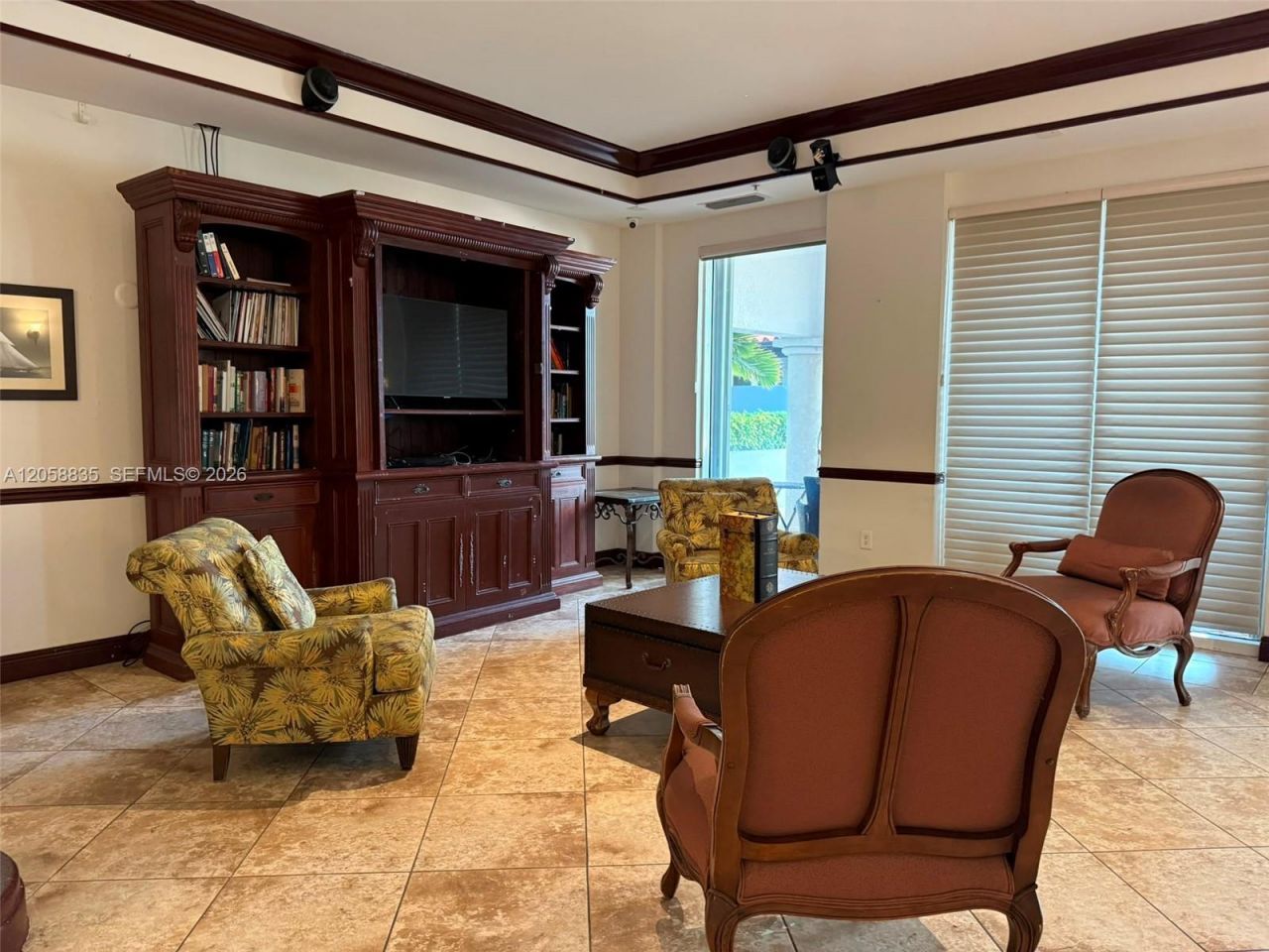5085 NW 7th St, Unit 406, Miami, FL 33126 Photo