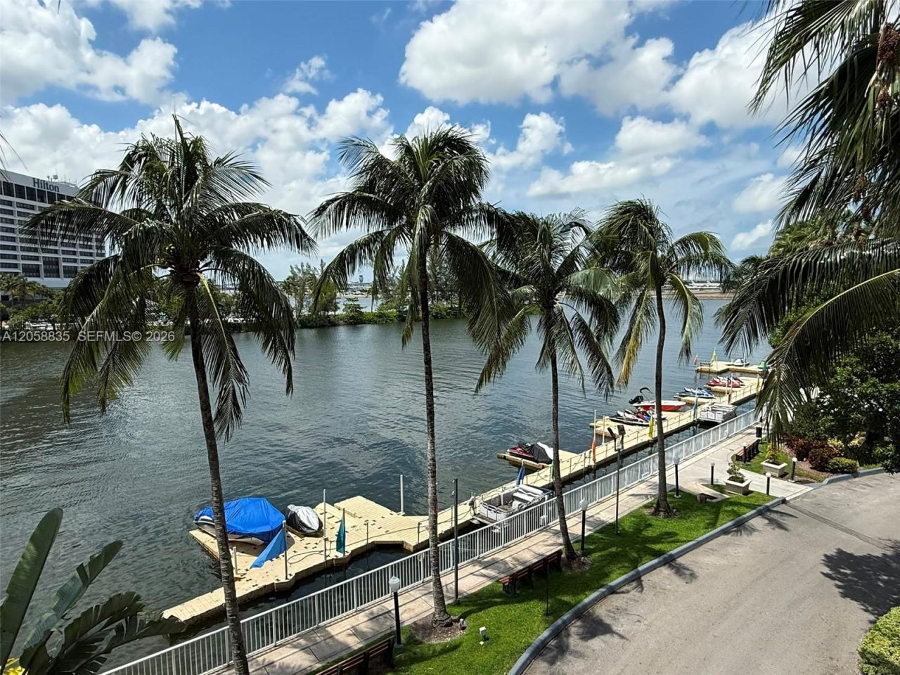 5085 NW 7th St, Unit 406, Miami, FL 33126 Photo