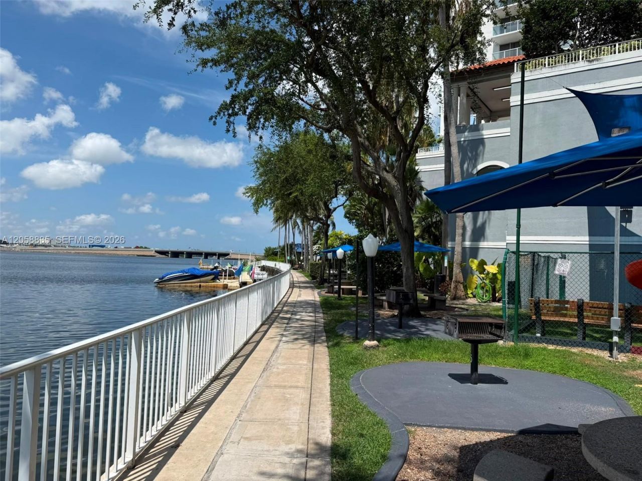5085 NW 7th St, Unit 406, Miami, FL 33126 Photo