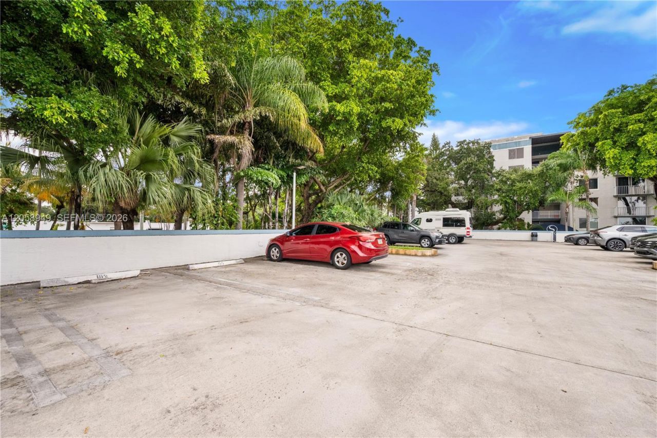1720 NW N River Dr, Unit 107, Miami, FL 33125 Photo