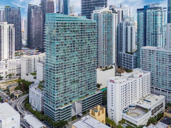 79 SW 12th St, Unit 2302-S, Miami, FL 33130