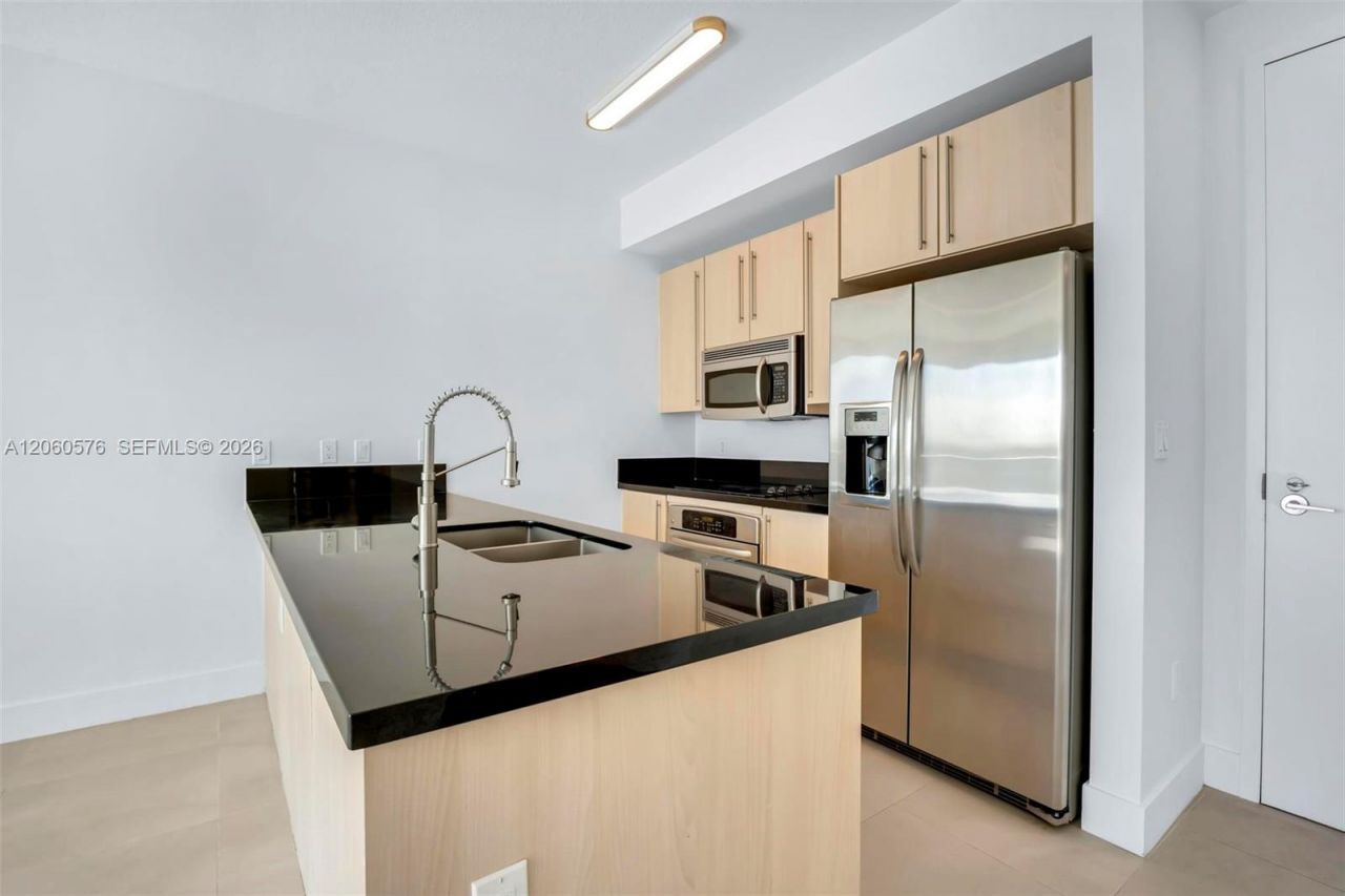 79 SW 12th St , Unit 2302-S, Miami, FL 33130 Photo
