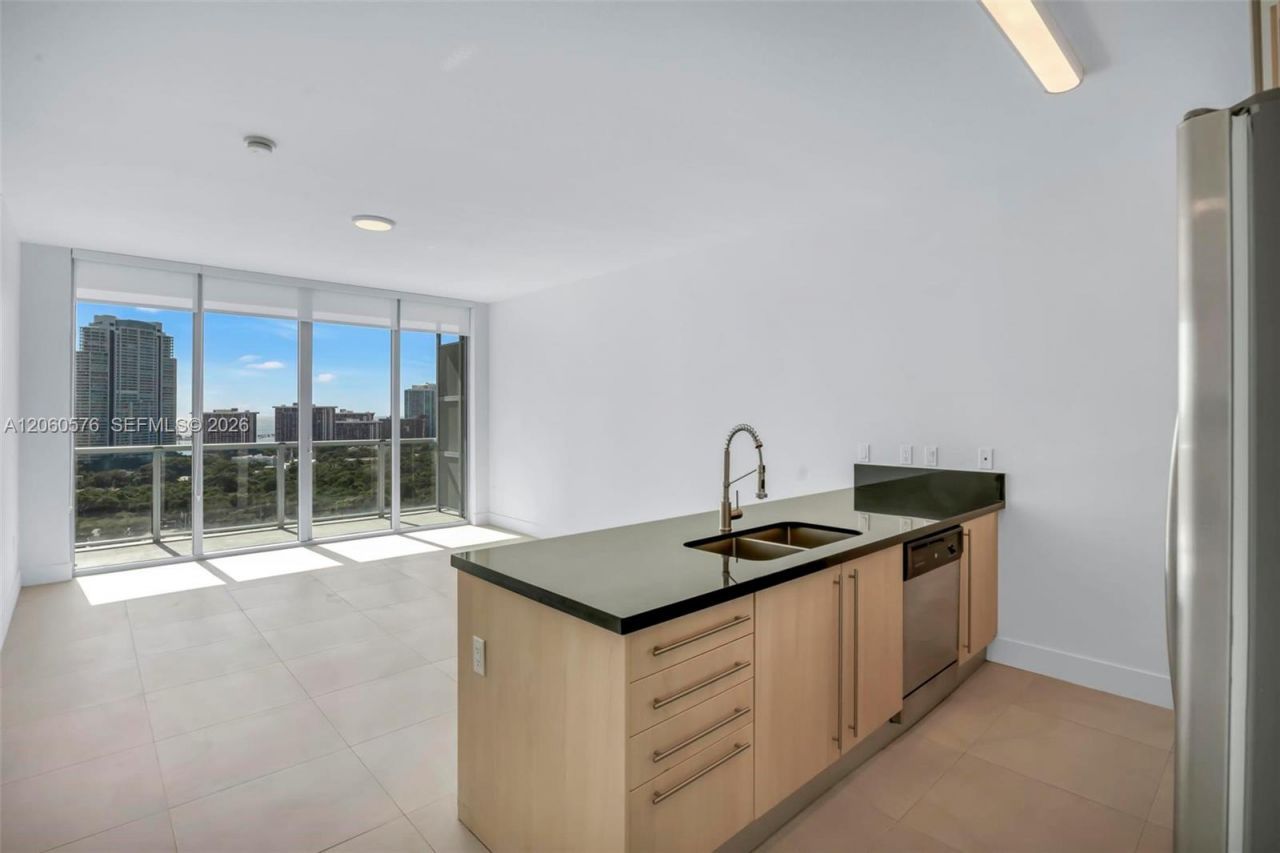 79 SW 12th St , Unit 2302-S, Miami, FL 33130 Photo