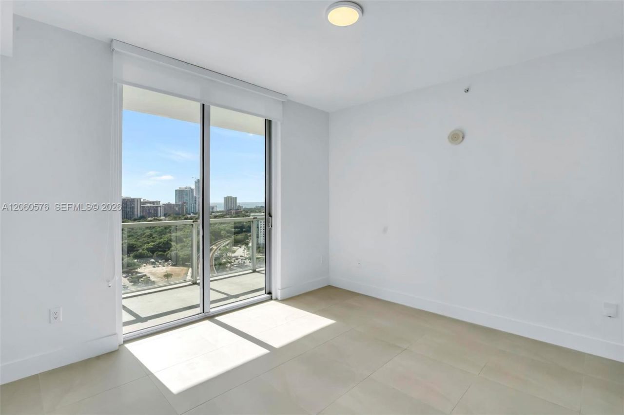 79 SW 12th St , Unit 2302-S, Miami, FL 33130 Photo