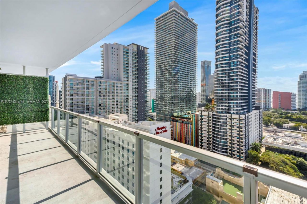 79 SW 12th St , Unit 2302-S, Miami, FL 33130 Photo
