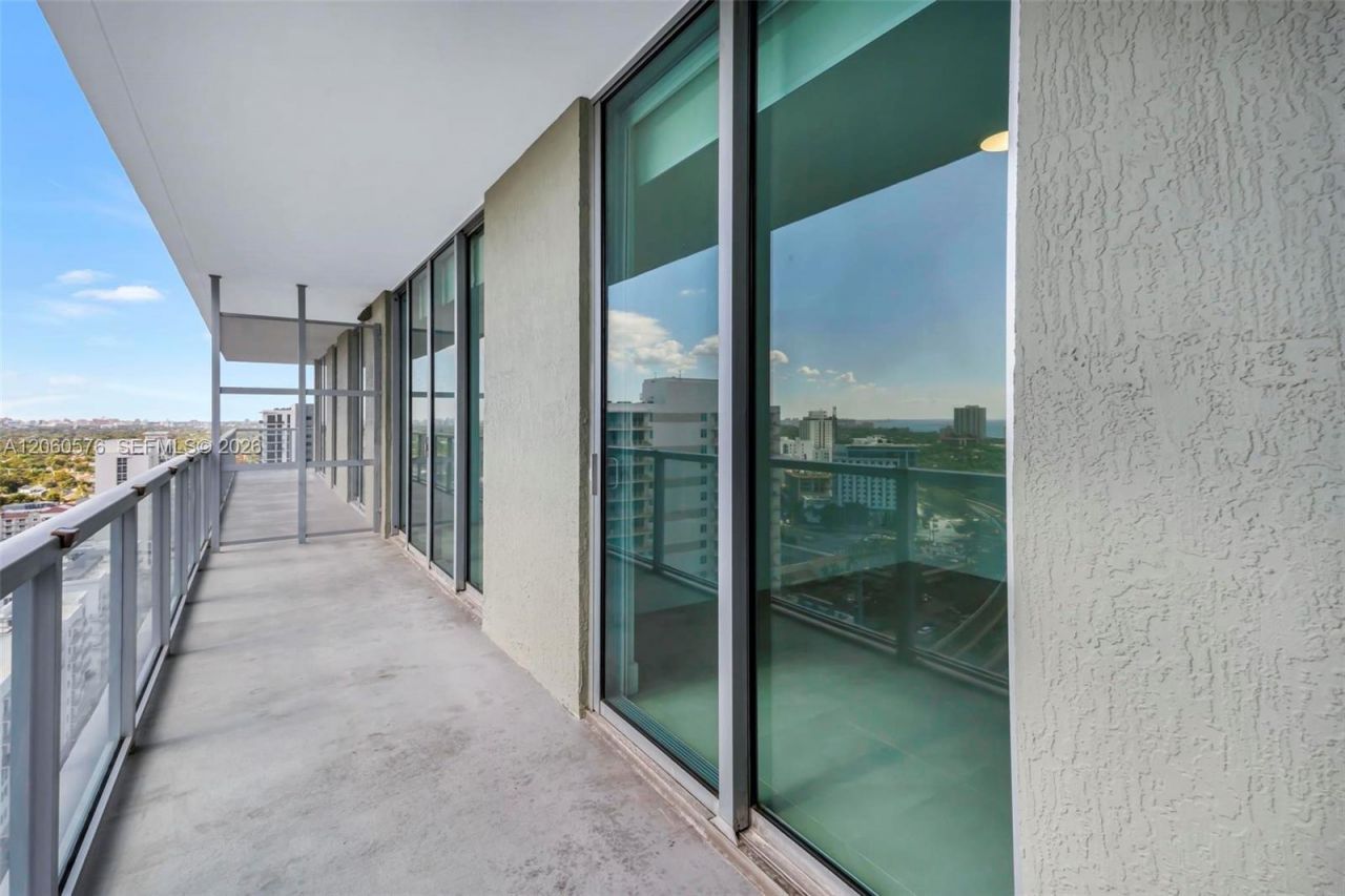 79 SW 12th St , Unit 2302-S, Miami, FL 33130 Photo