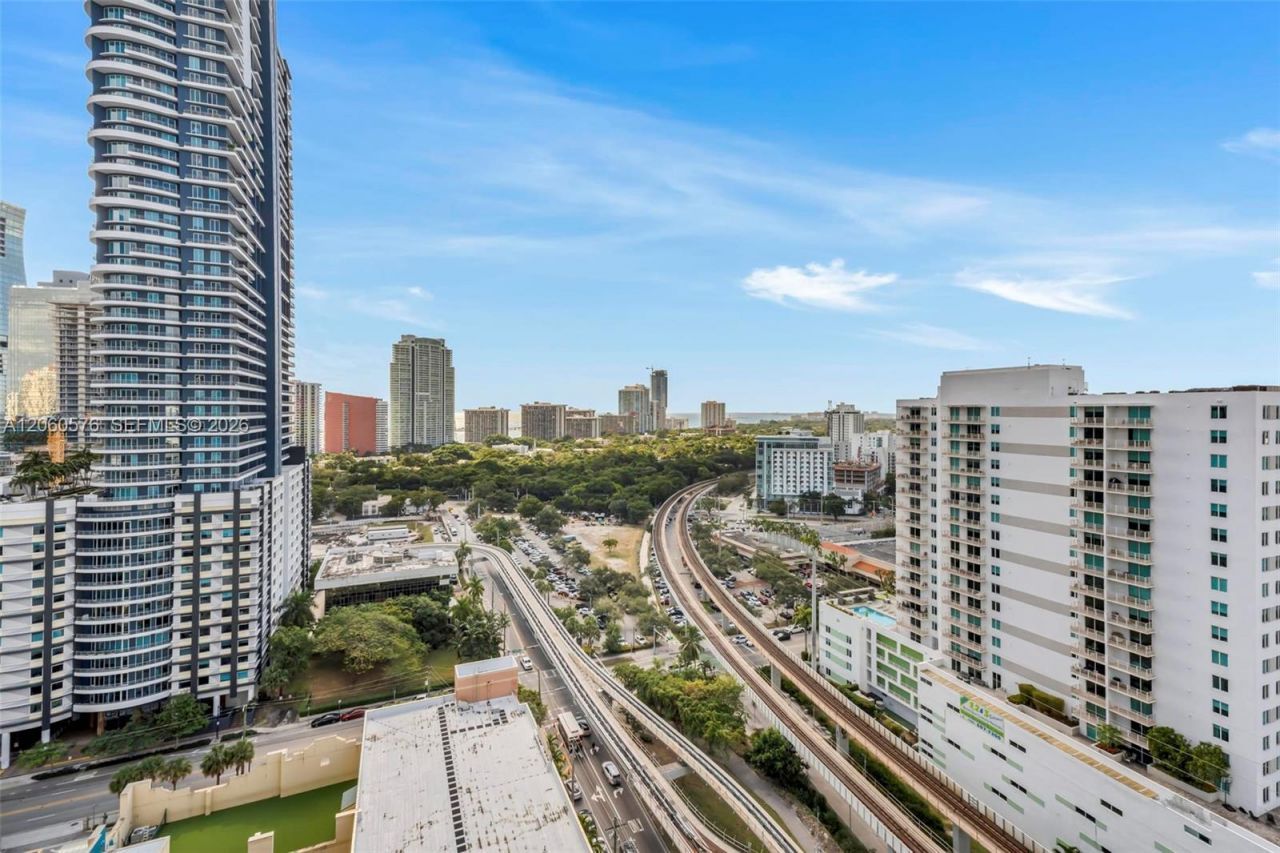 79 SW 12th St , Unit 2302-S, Miami, FL 33130 Photo
