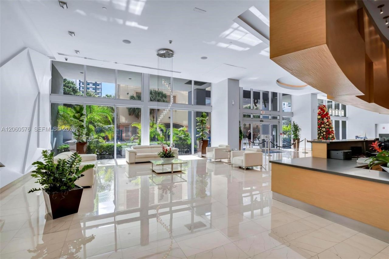 79 SW 12th St , Unit 2302-S, Miami, FL 33130 Photo