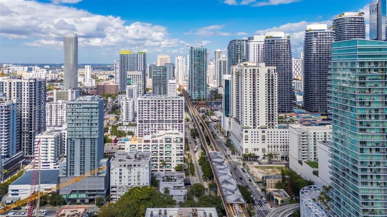 79 SW 12th St , Unit 2302-S, Miami, FL 33130 Photo