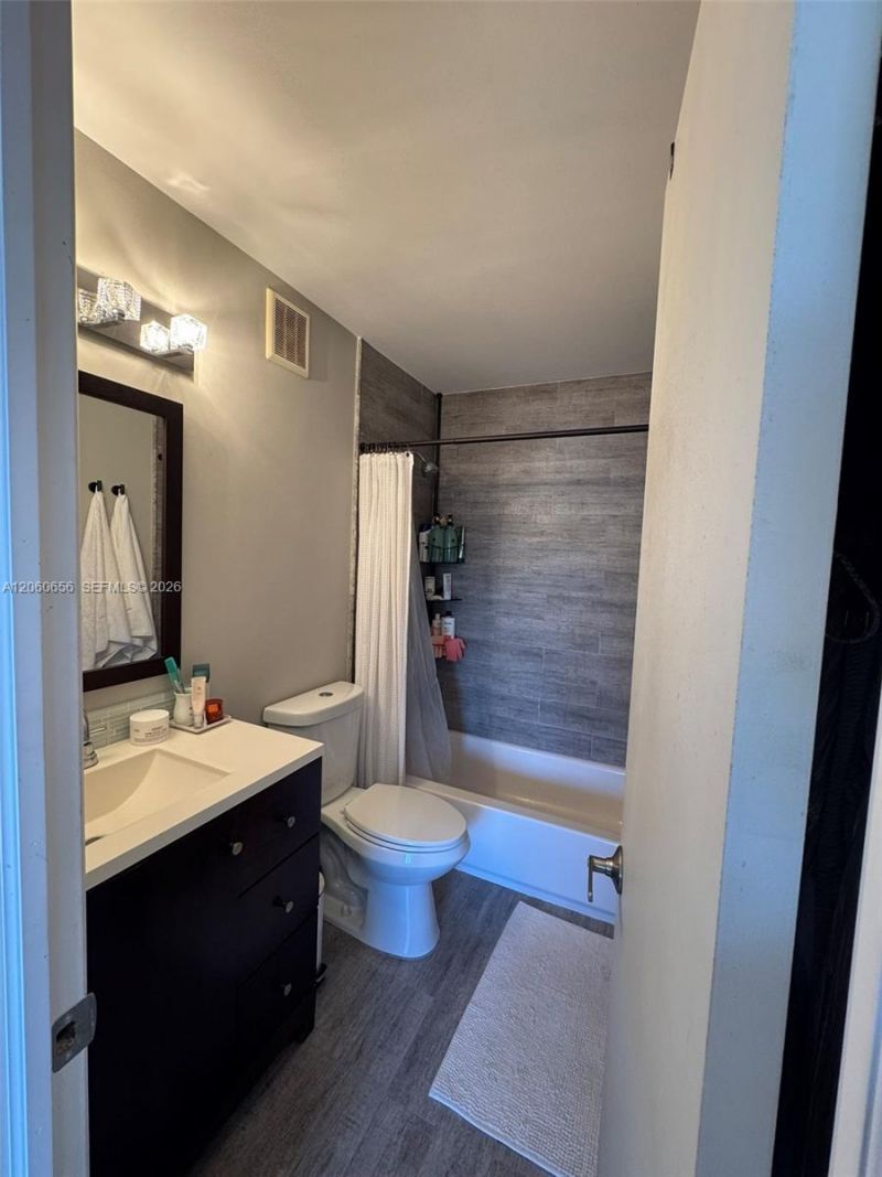 6845 SW 45th Ln, Unit 10, Miami, FL 33155 Photo