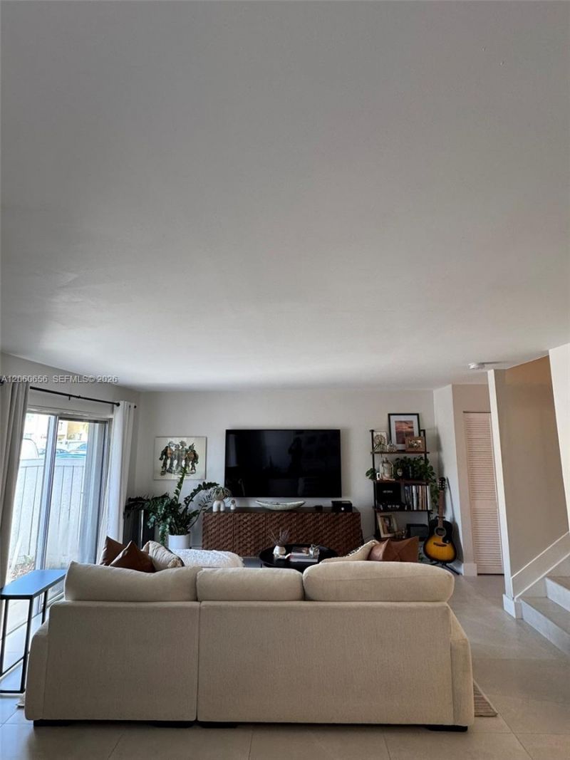 6845 SW 45th Ln, Unit 10, Miami, FL 33155 Photo