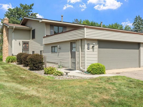 903 Shirlee Lane, Shoreview, MN 55126