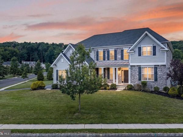 6155 BLUE BELLE, CENTER VALLEY, PA 18034