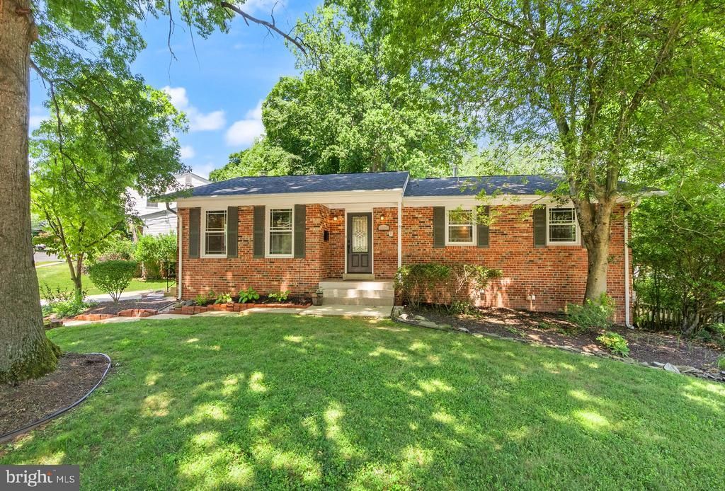 3231 Fair Woods Parkway, Fairfax, VA 22030 Main Photo