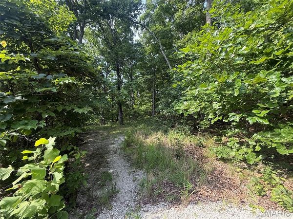 E Swaller Road , Imperial, MO 63052