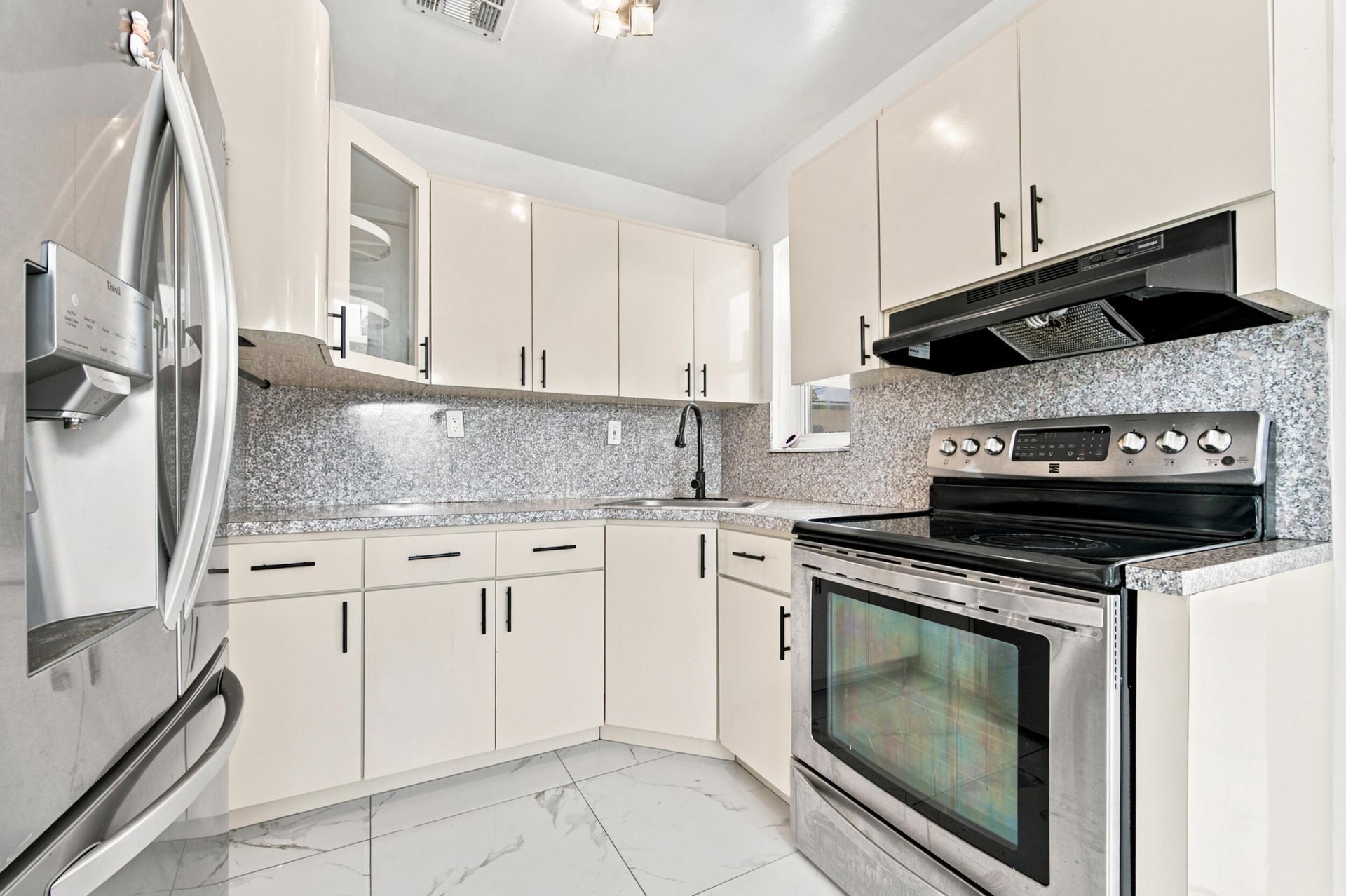 8800 NW 33 Avenue Road, Miami, FL 33147 Photo