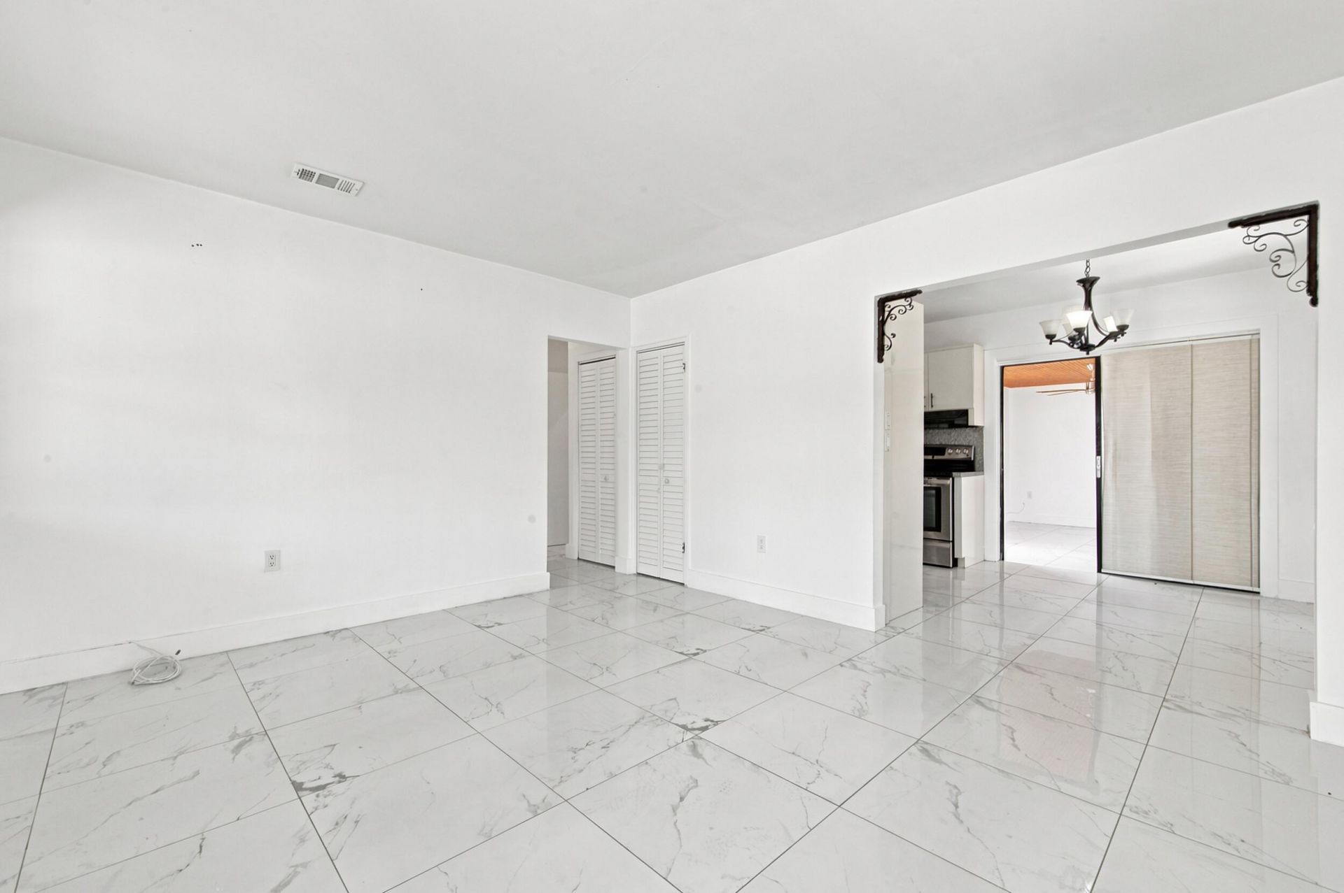 8800 NW 33 Avenue Road, Miami, FL 33147 Photo