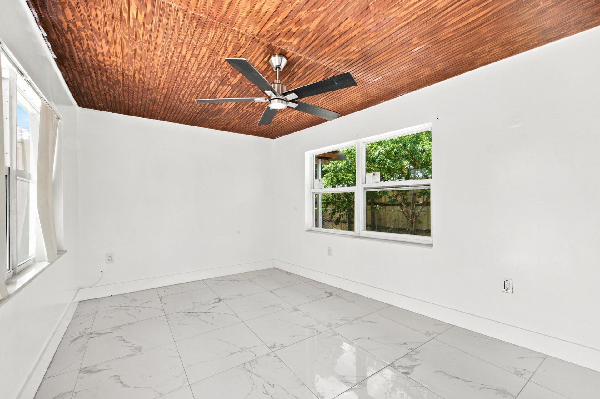 8800 NW 33 Avenue Road, Miami, FL 33147 Photo