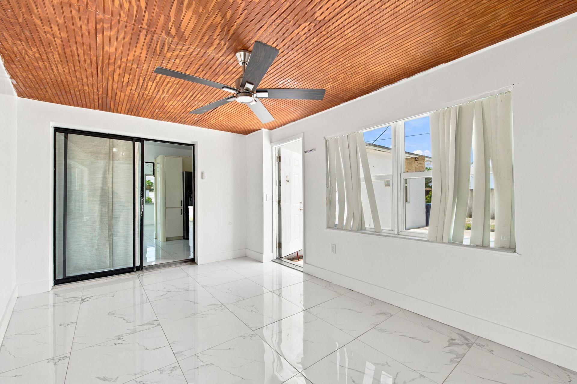 8800 NW 33 Avenue Road, Miami, FL 33147 Photo