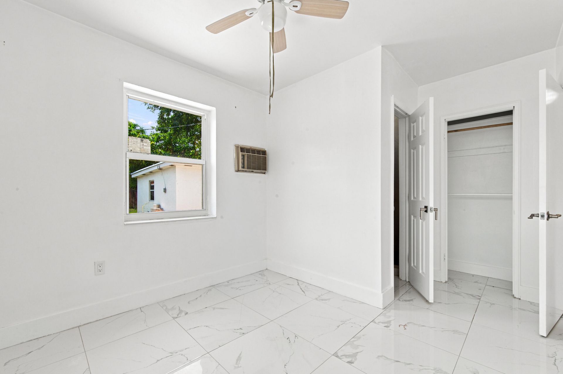 8800 NW 33 Avenue Road, Miami, FL 33147 Photo