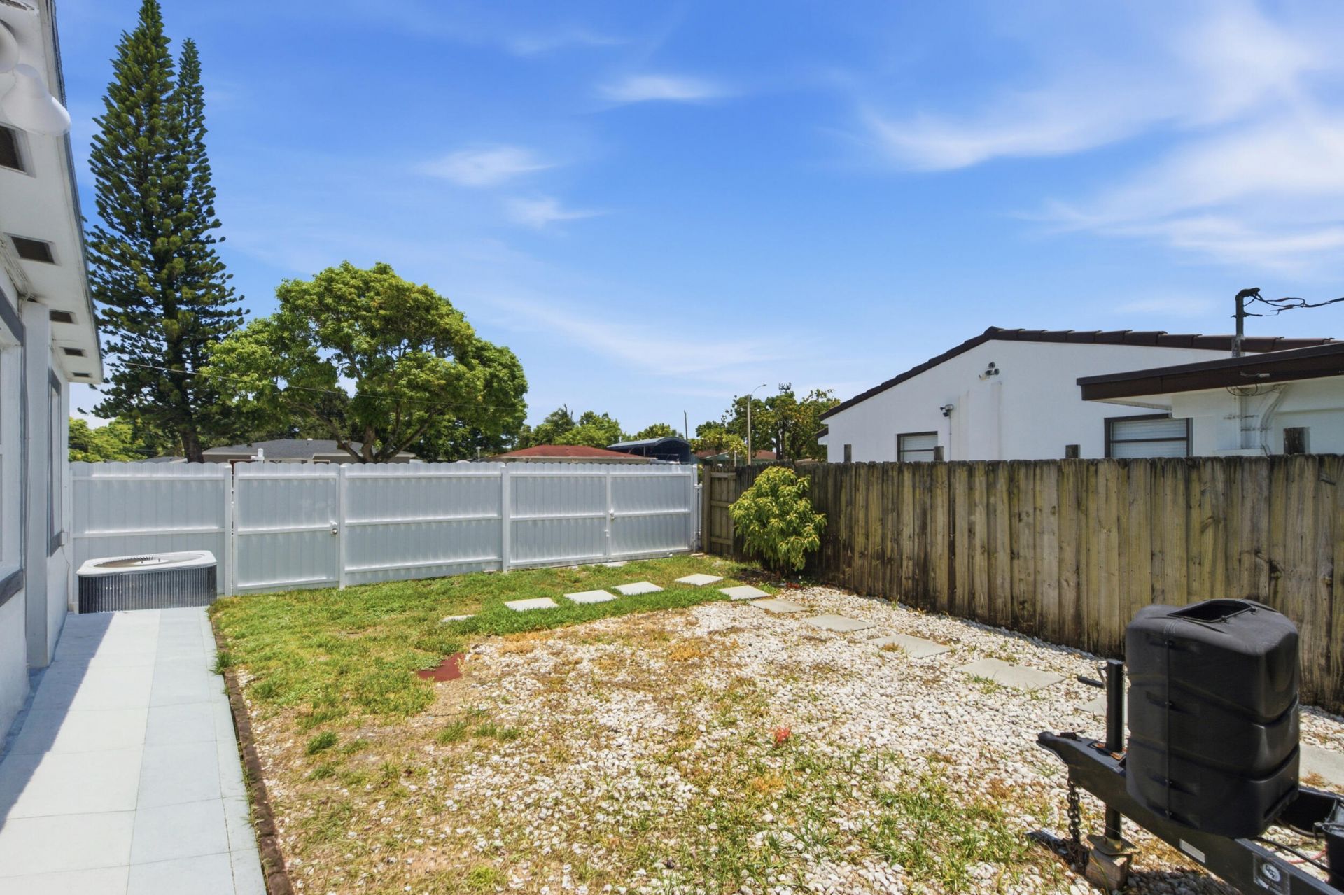 8800 NW 33 Avenue Road, Miami, FL 33147 Photo