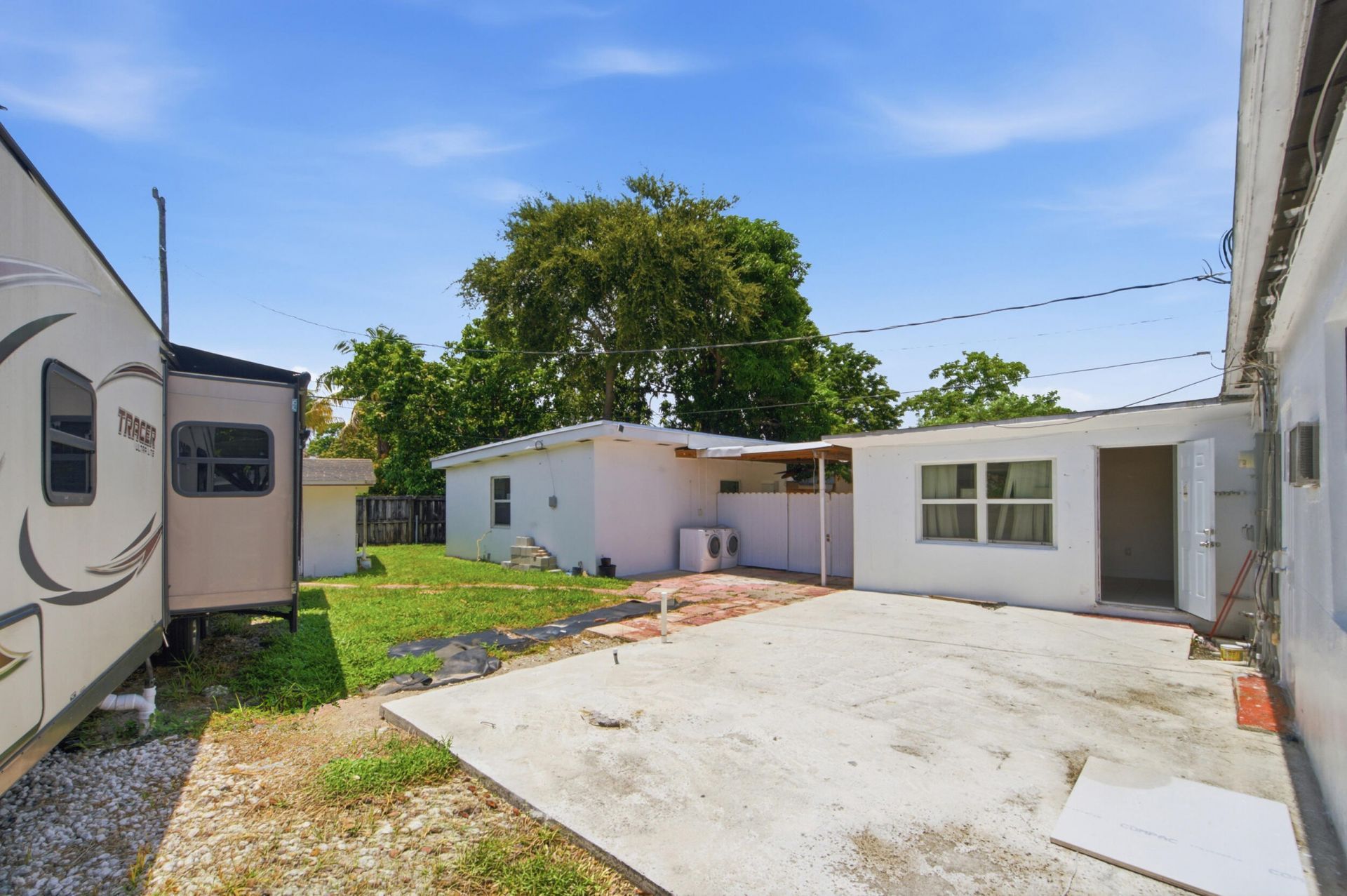 8800 NW 33 Avenue Road, Miami, FL 33147 Photo