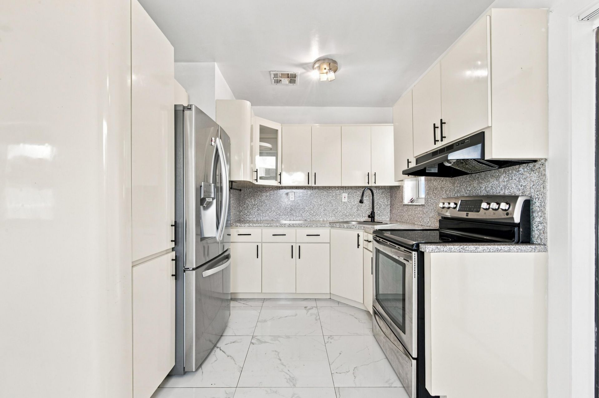 8800 NW 33 Avenue Road, Miami, FL 33147 Photo