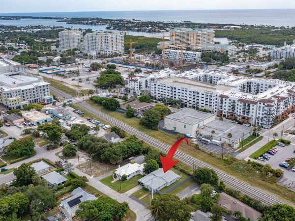 222 SE 3RD Street, Boynton Beach, FL 33435