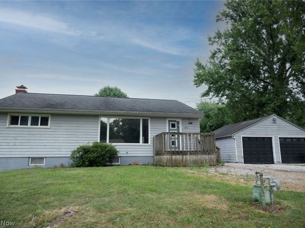 45 Columbine Avenue , Akron, OH 44312