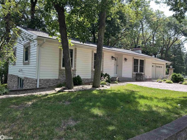 2408 River Oaks, Iowa Falls, IA 50126