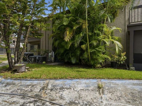 6314 NEWTOWN CIRCLE , Unit 14A2, TAMPA, FL 33615