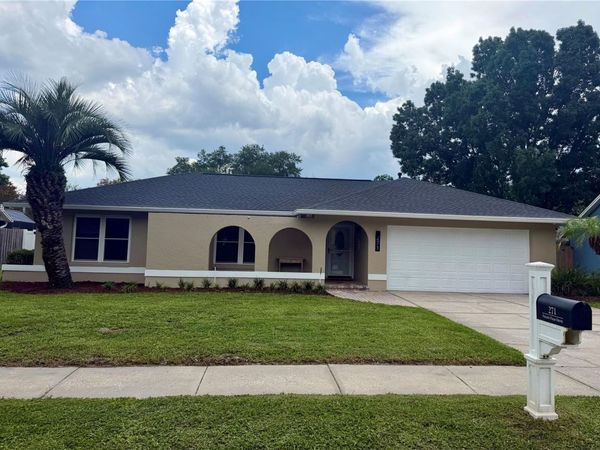 271 FALLEN PALM DRIVE , CASSELBERRY, FL 32707