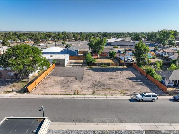 6641 E 73rd Place , Commerce City, CO 80022