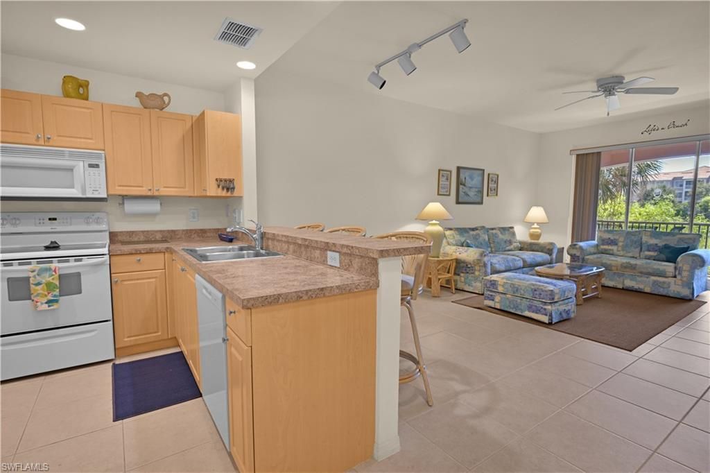 15979 Mandolin Bay Dr , Unit 202, Fort Myers, FL 33908 Photo
