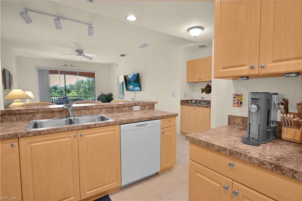 15979 Mandolin Bay Dr , Unit 202, Fort Myers, FL 33908 Photo