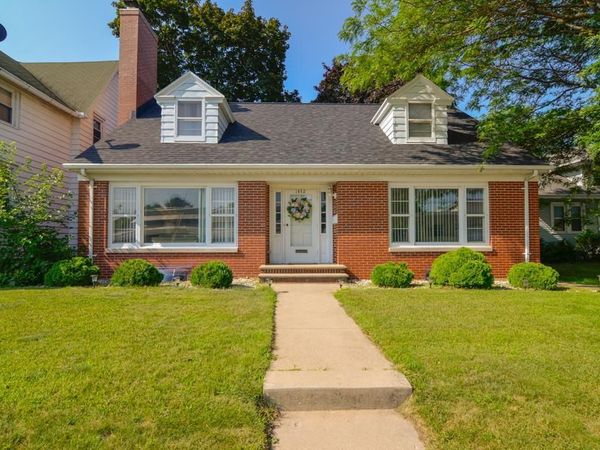 1452 UNIVERSITY AVENUE, Green Bay, WI 54302