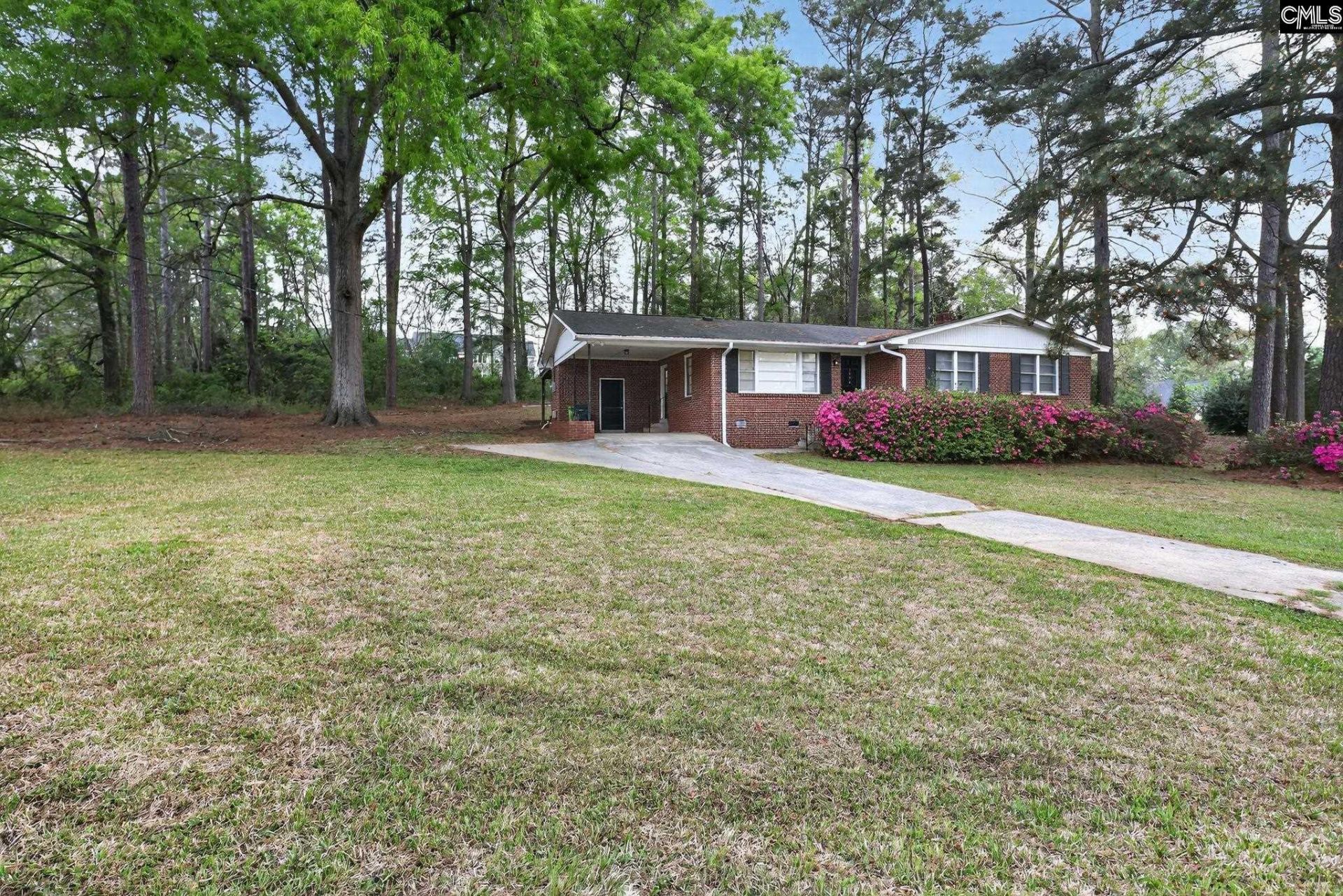 1454 Fork Avenue  Photo 4