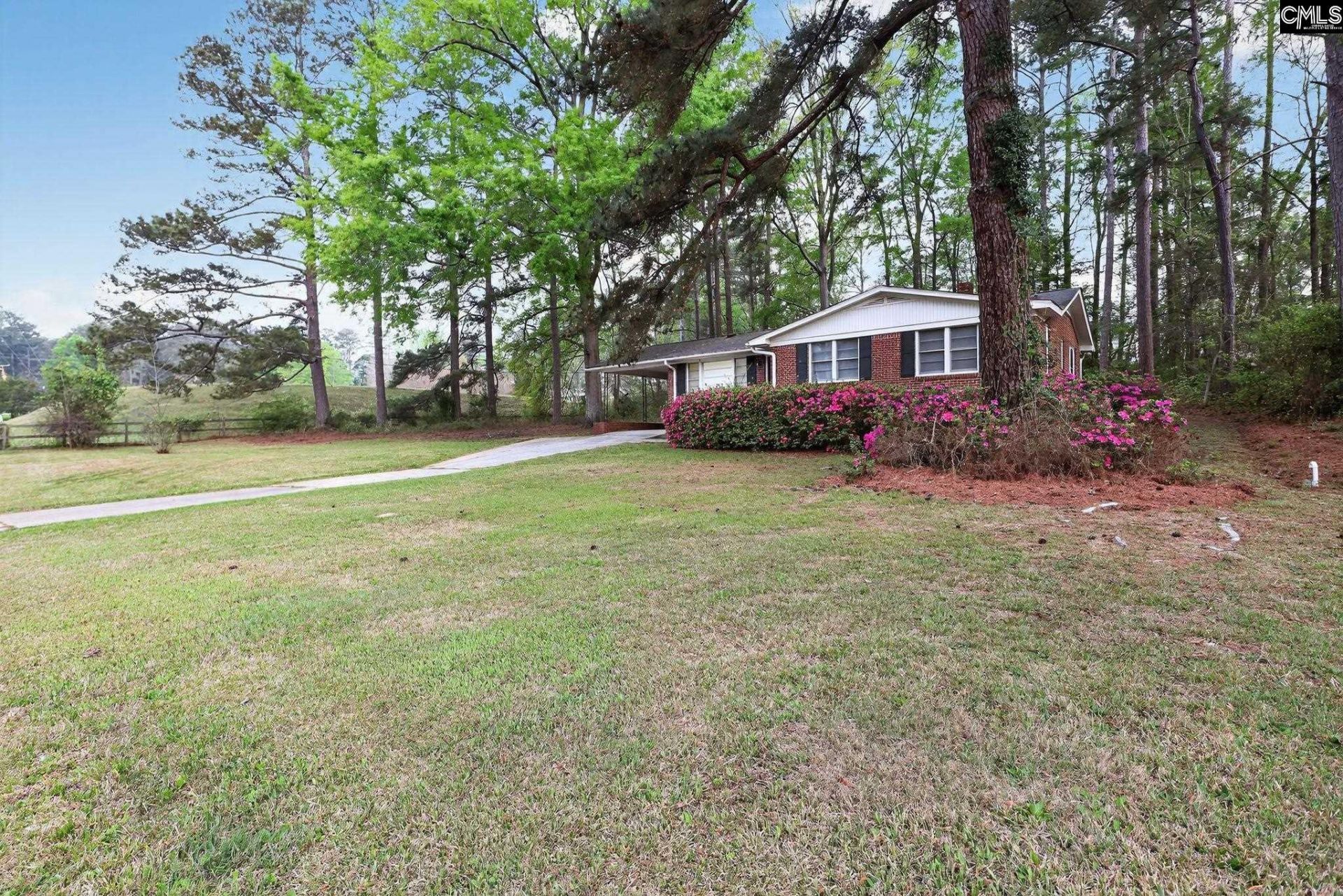 1454 Fork Avenue  Photo 5