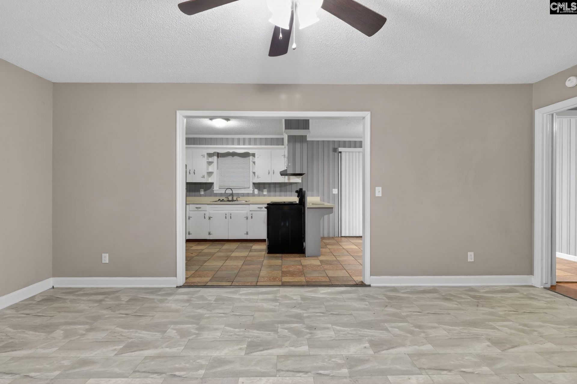 1454 Fork Avenue  Photo 7