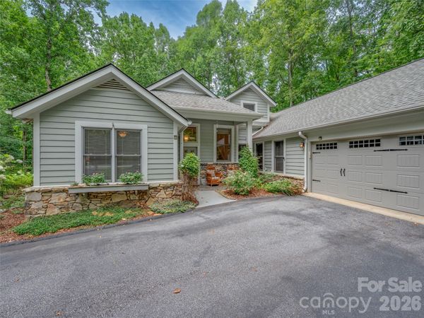 104 Little Cherokee Ridge , Hendersonville, NC 28739