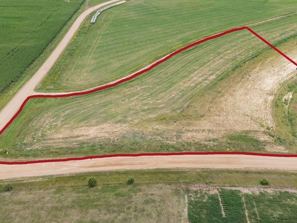 1 Arthur Ln, Renner, SD 57055
