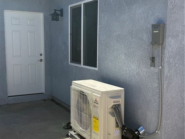 1053 1/2 N Hyatt, Wilmington, CA 90744