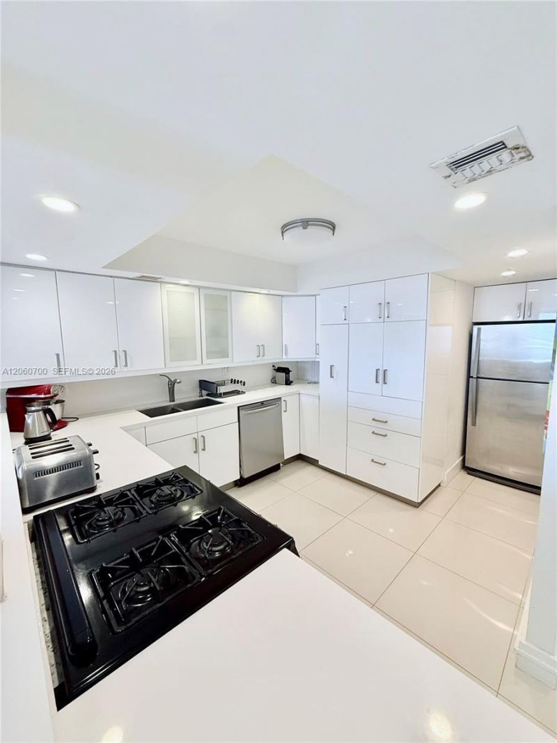 3140 S Ocean Dr , Unit 310, Hallandale Beach, FL 33009 Photo