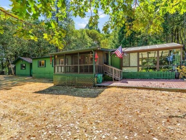 365 Greens Creek Road, Grants Pass, OR 97527