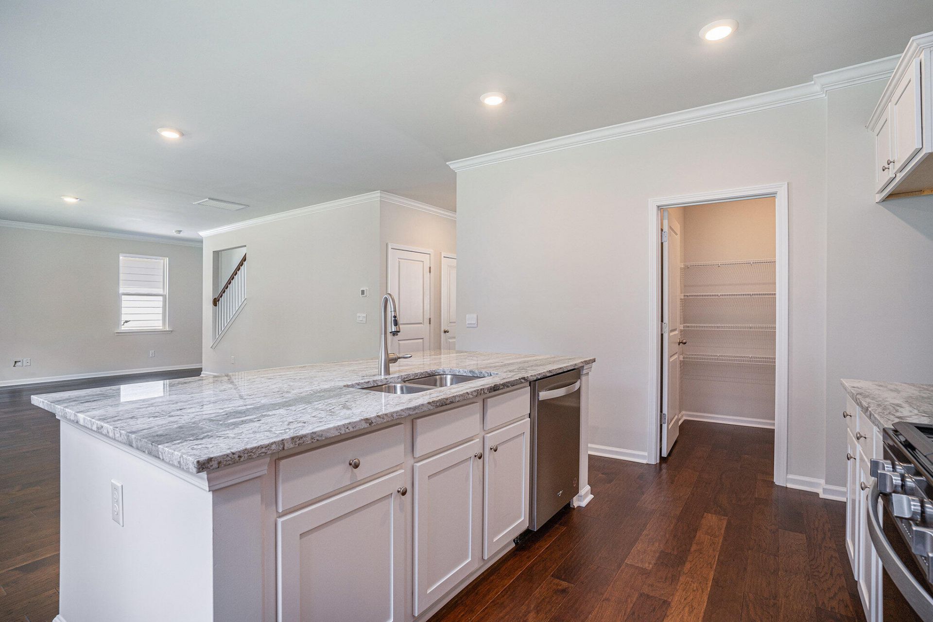 201 Cherry Grove Drive Photo 11