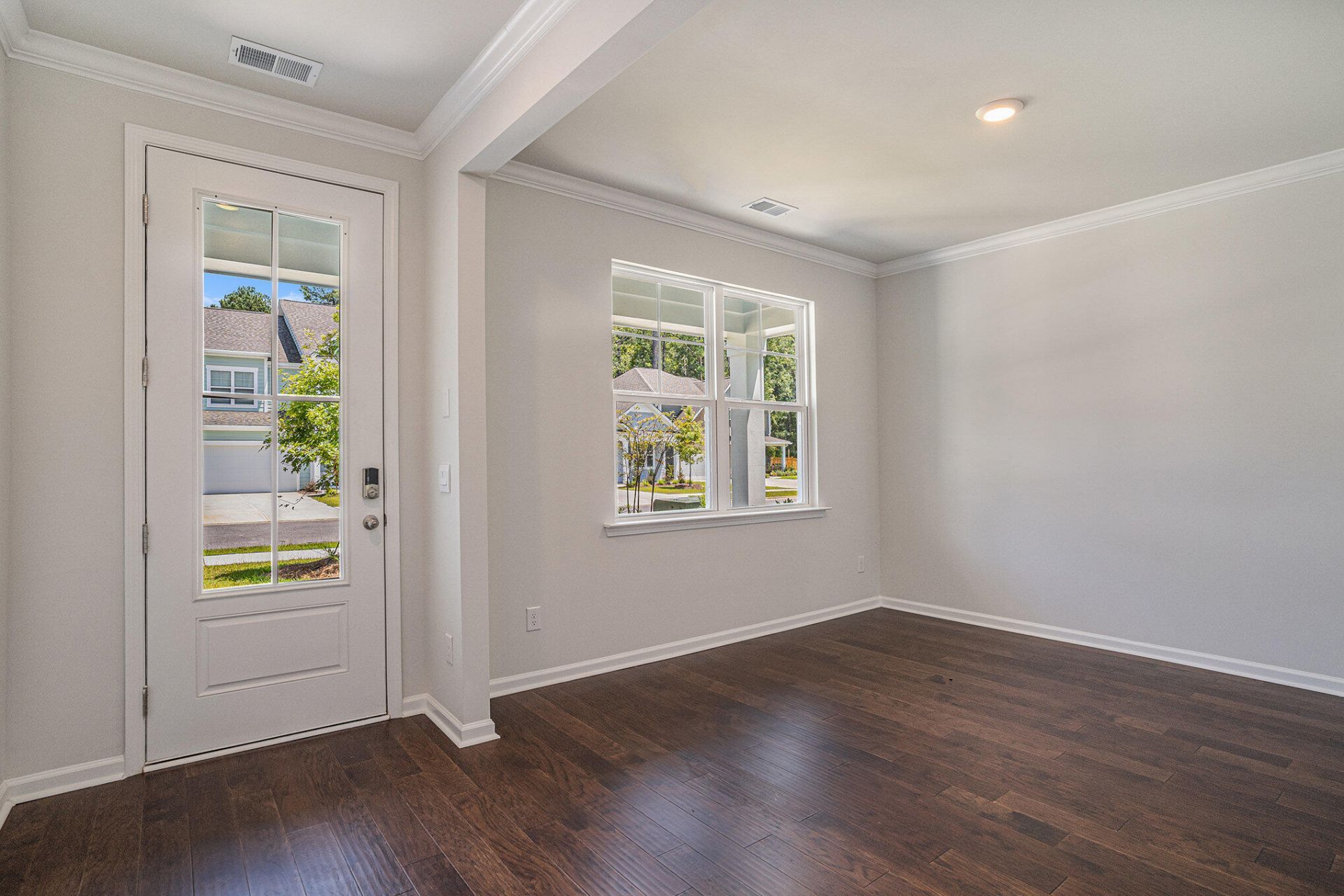 201 Cherry Grove Drive Photo 8